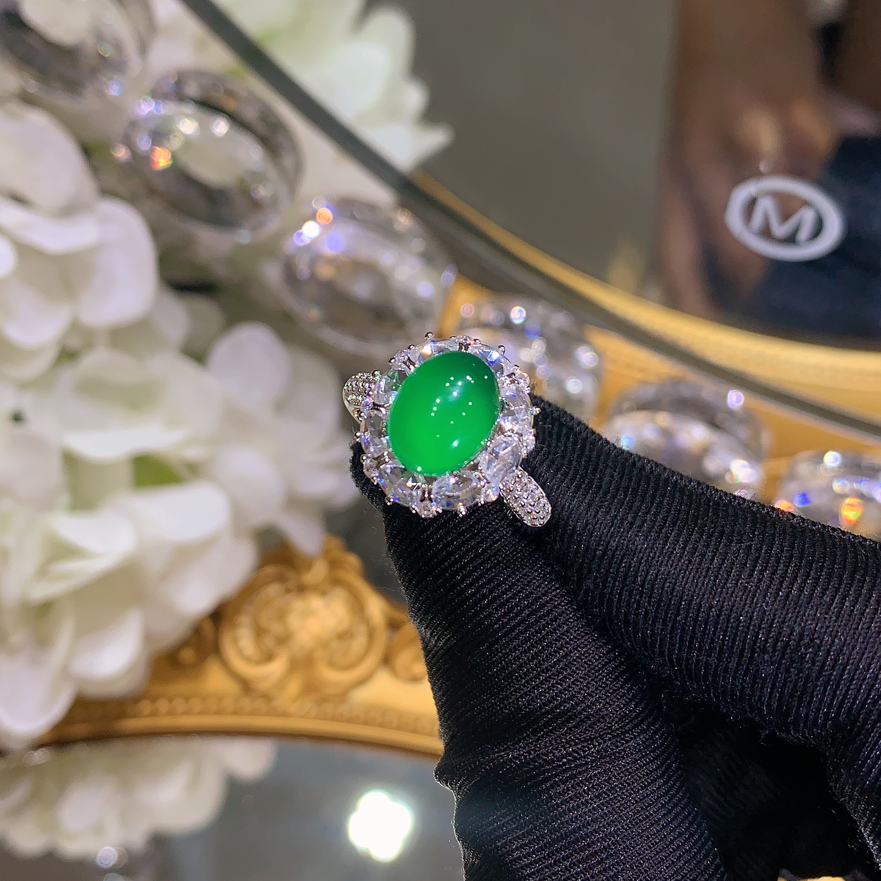 S925银镶嵌绿玉髓蛋面戒指冰阳绿小众玉石鸽子蛋指环轻奢百搭戒圈