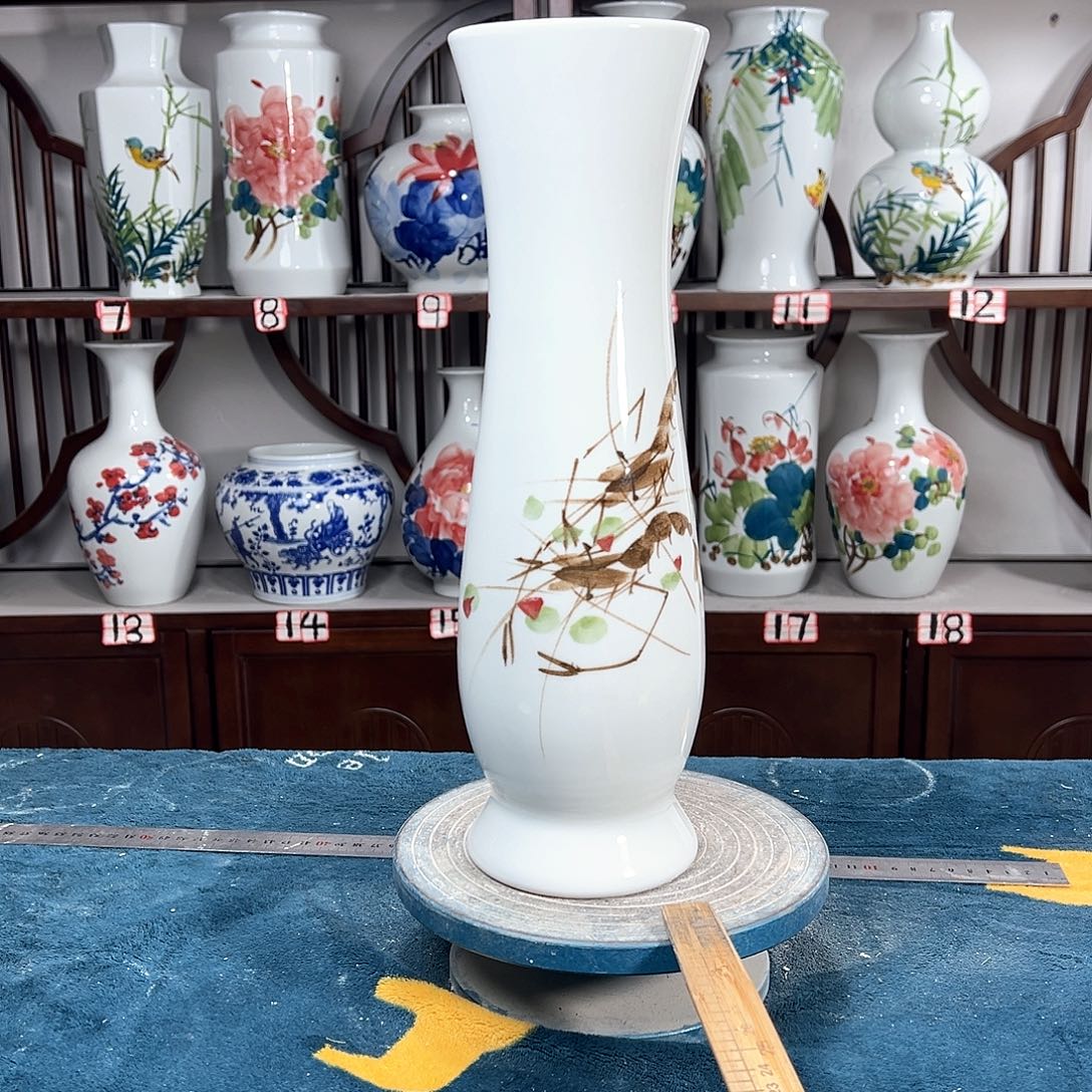 摆件景德镇陶瓷蛮虾