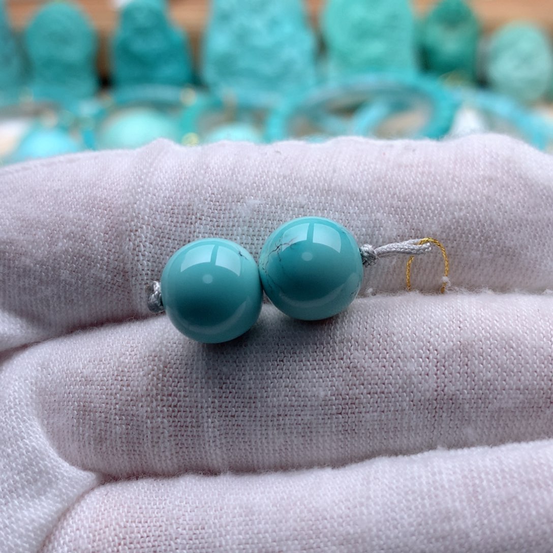 绿松石颈饰未镶嵌