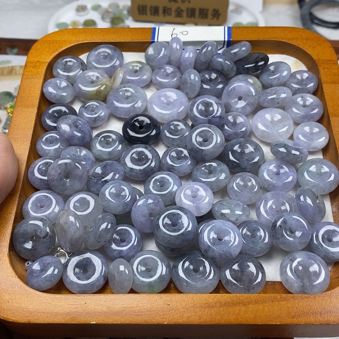 翡翠戒指未镶嵌乌鸡平安扣
