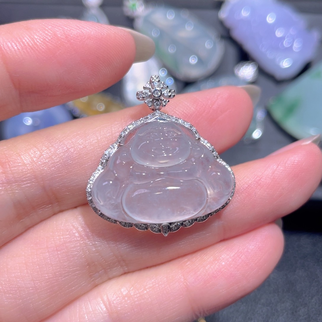 颈饰18K金镶嵌翡翠翡翠