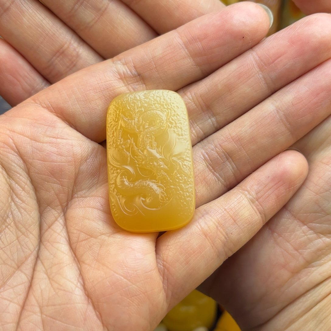 石英质玉黄蜡石挂件未镶嵌遗*