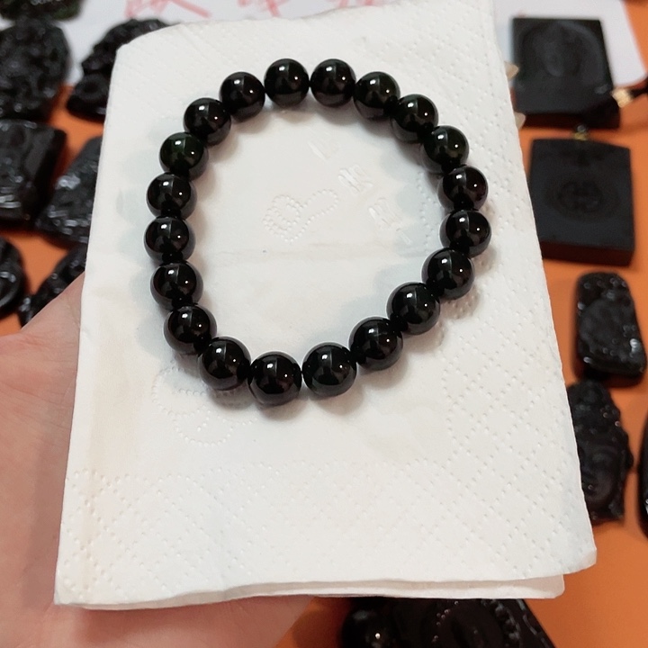 翡翠颈饰未镶嵌野**生