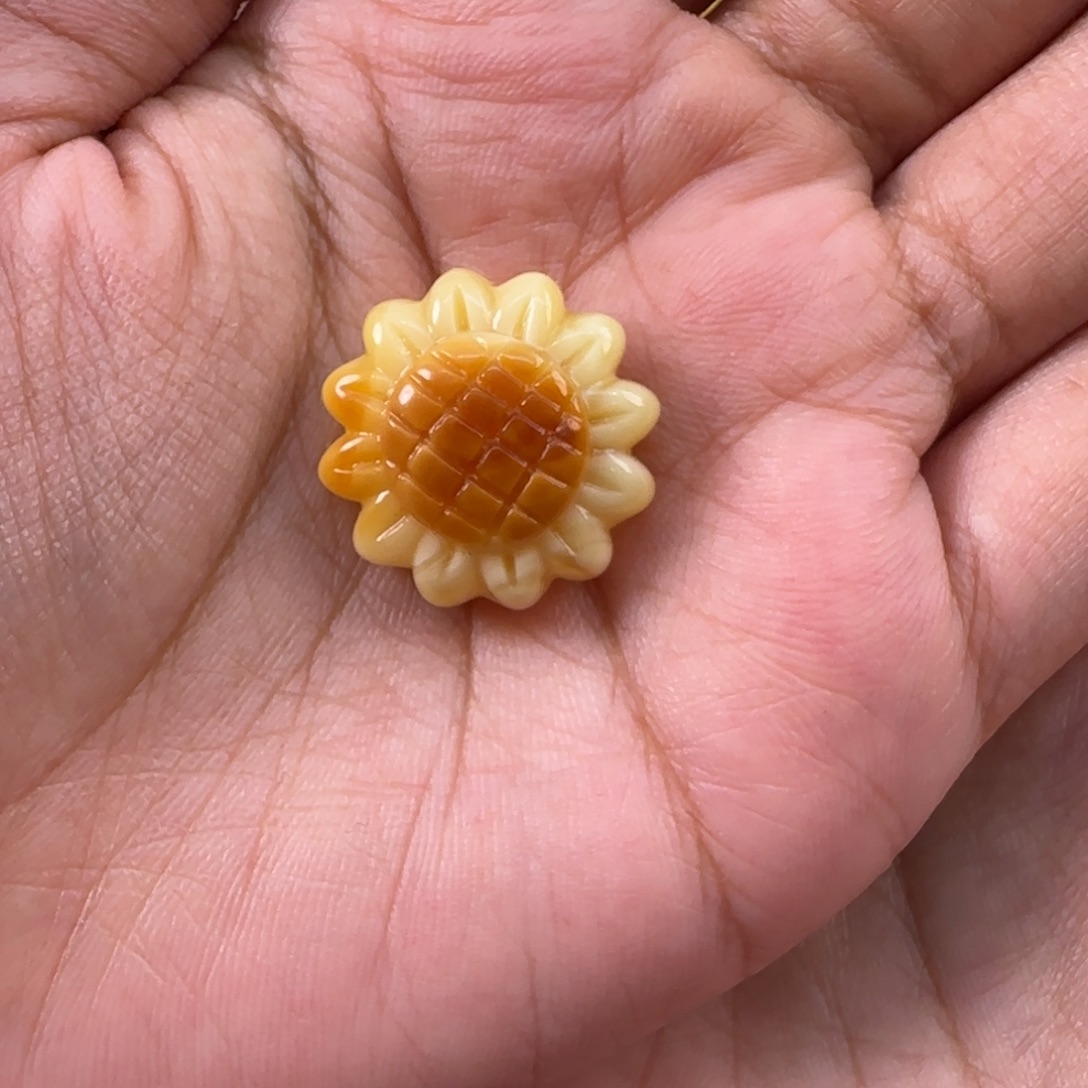 琥珀未镶嵌颈饰琥珀