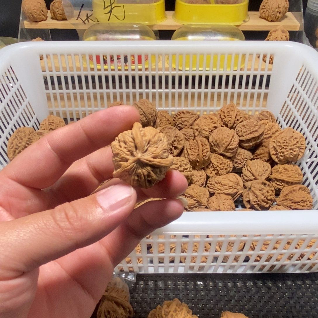 见***训文玩核桃吊坠核桃异形