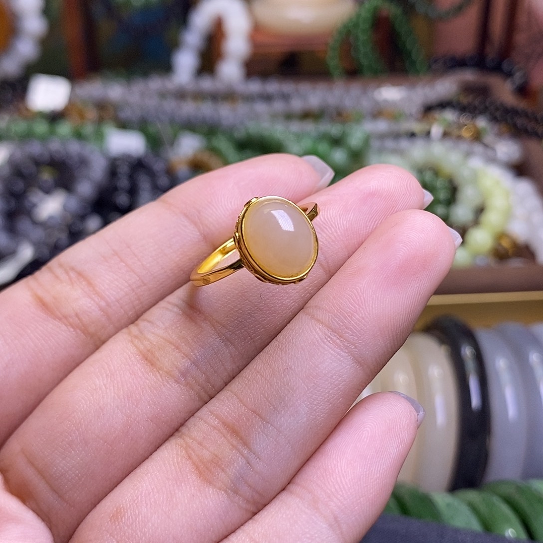 和田玉未镶嵌颈饰藕粉红粉戒指银