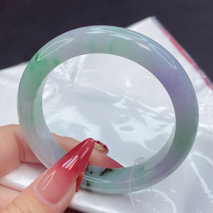 翡翠手镯未镶嵌54圈