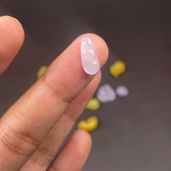 翡翠未镶嵌颈饰吊坠