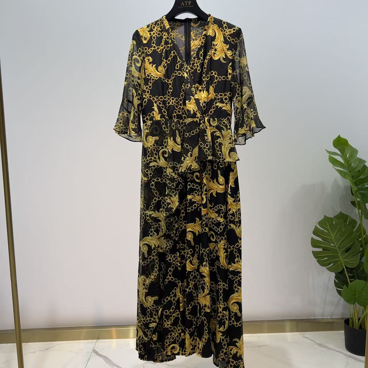 【芳姐甄选】桑蚕丝【新品】2025春裙子吊带连衣裙A019