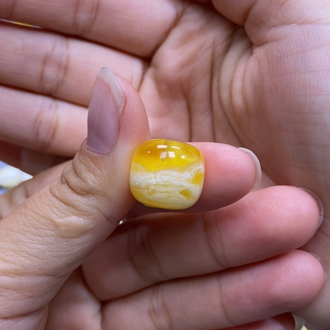 琥珀未镶嵌珠宝奇石15.2