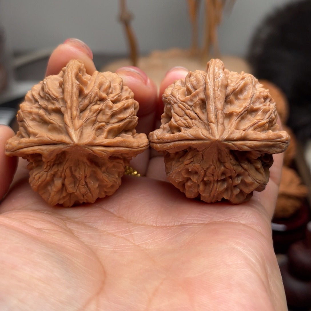 桃核把件玉玺三棱全品38