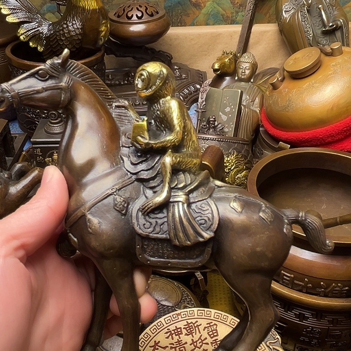 精美铜器批发档口