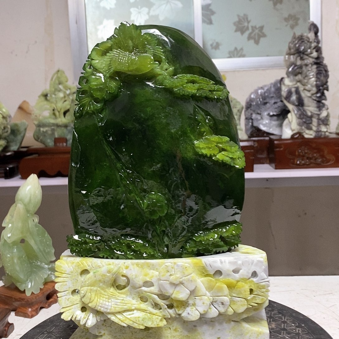再***现玉玉未镶嵌居家办公