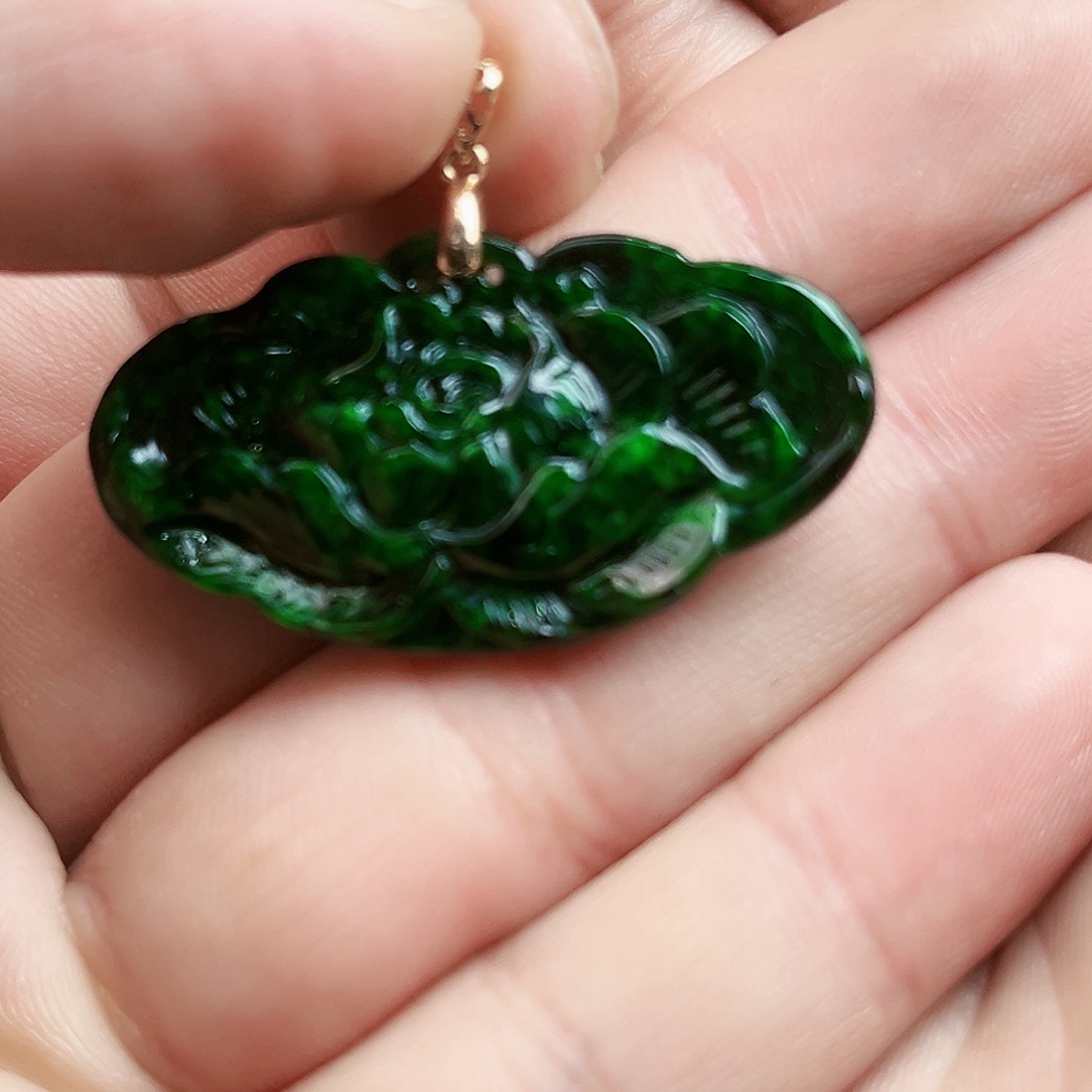 翡翠颈饰18K金镶嵌吊坠