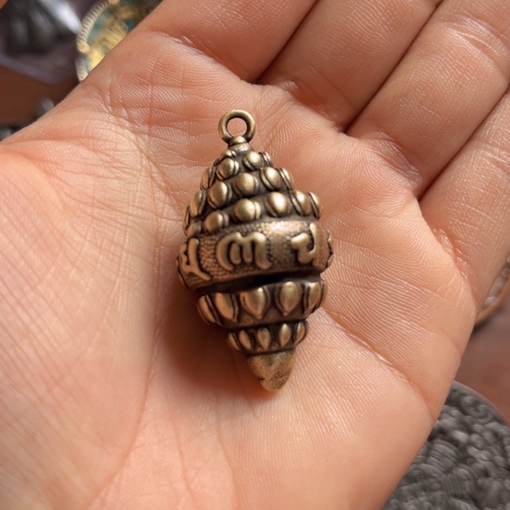 颈饰琉璃贡**宗喜欢的朋友