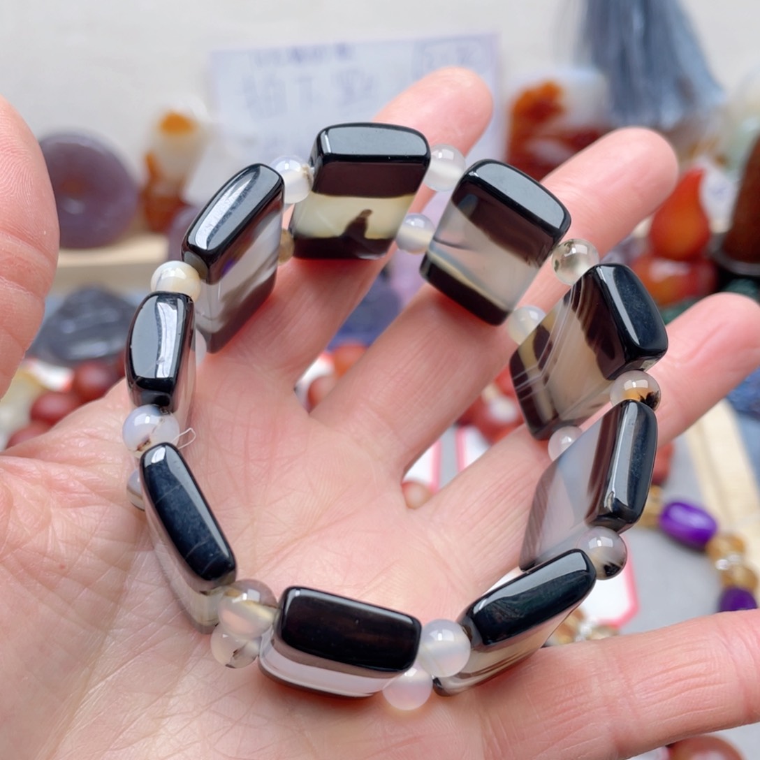 玛瑙/玉髓颈饰合金奶****湫