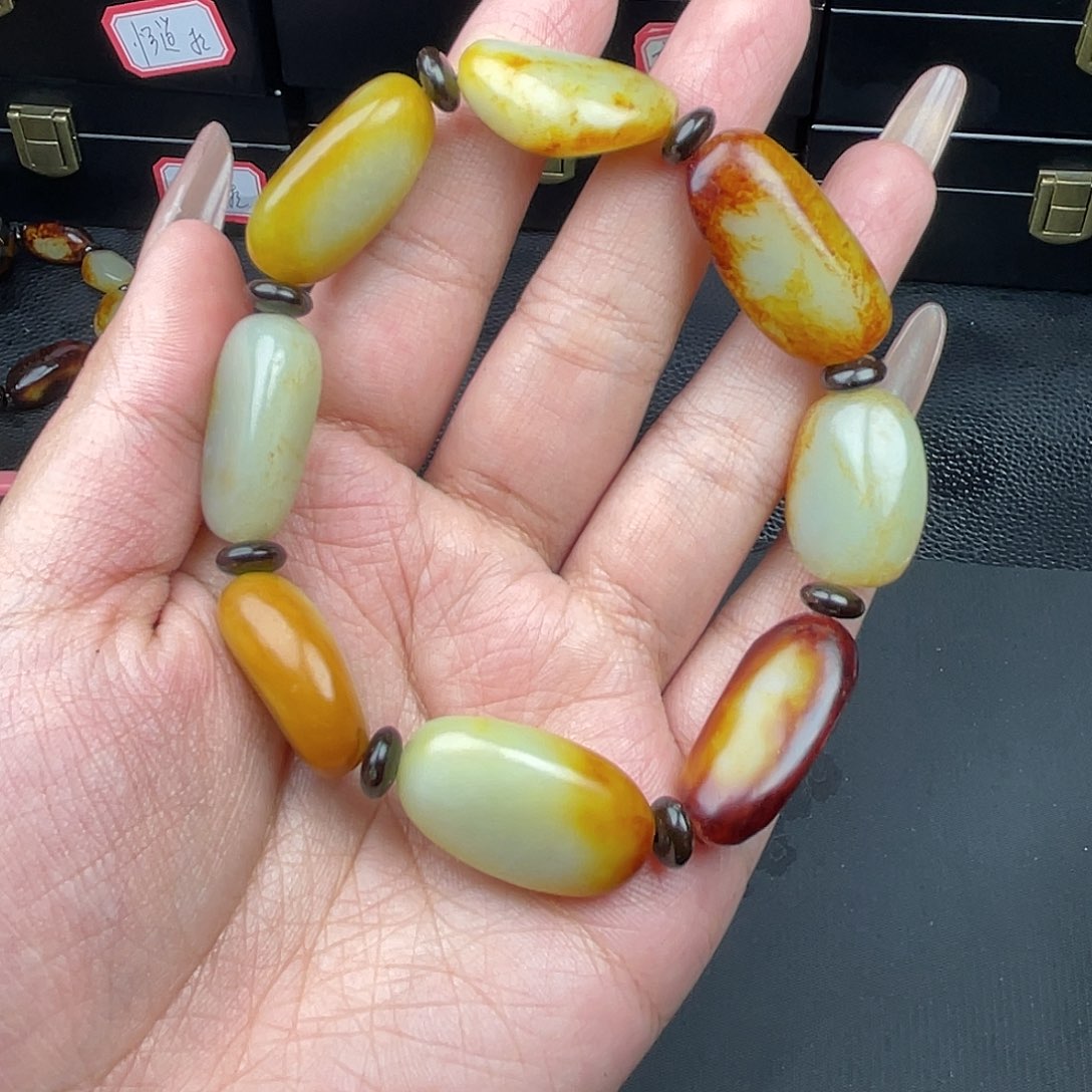 和田玉吊坠未镶嵌