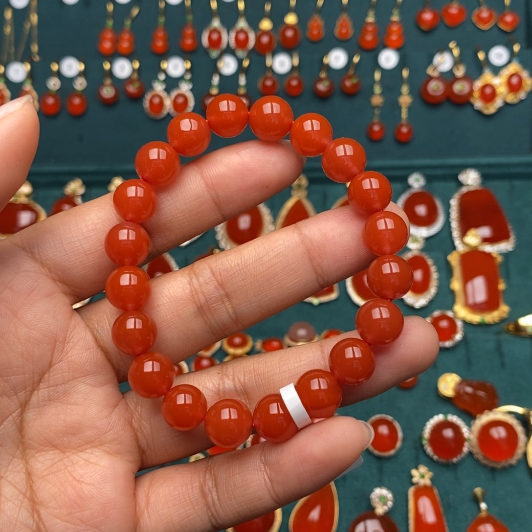 南红玛瑙辣椒红手串未镶嵌壹**鱼