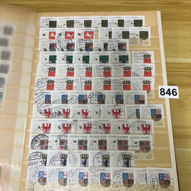 外国邮票，带册，846