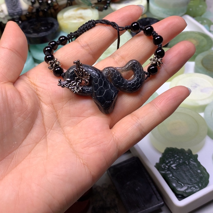 蛇纹石玉合金颈饰