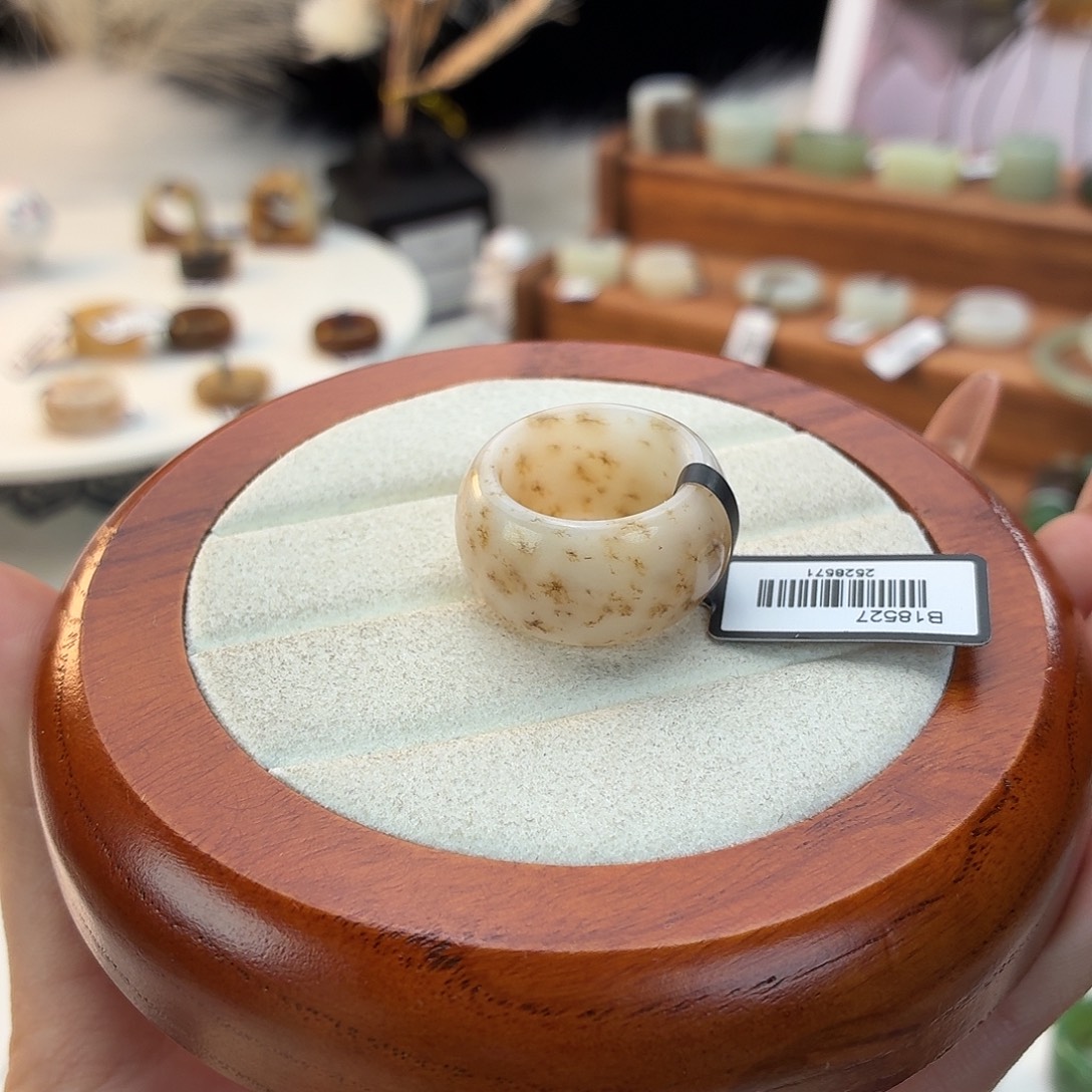 和田玉未镶嵌戒指桂花墩墩j118
