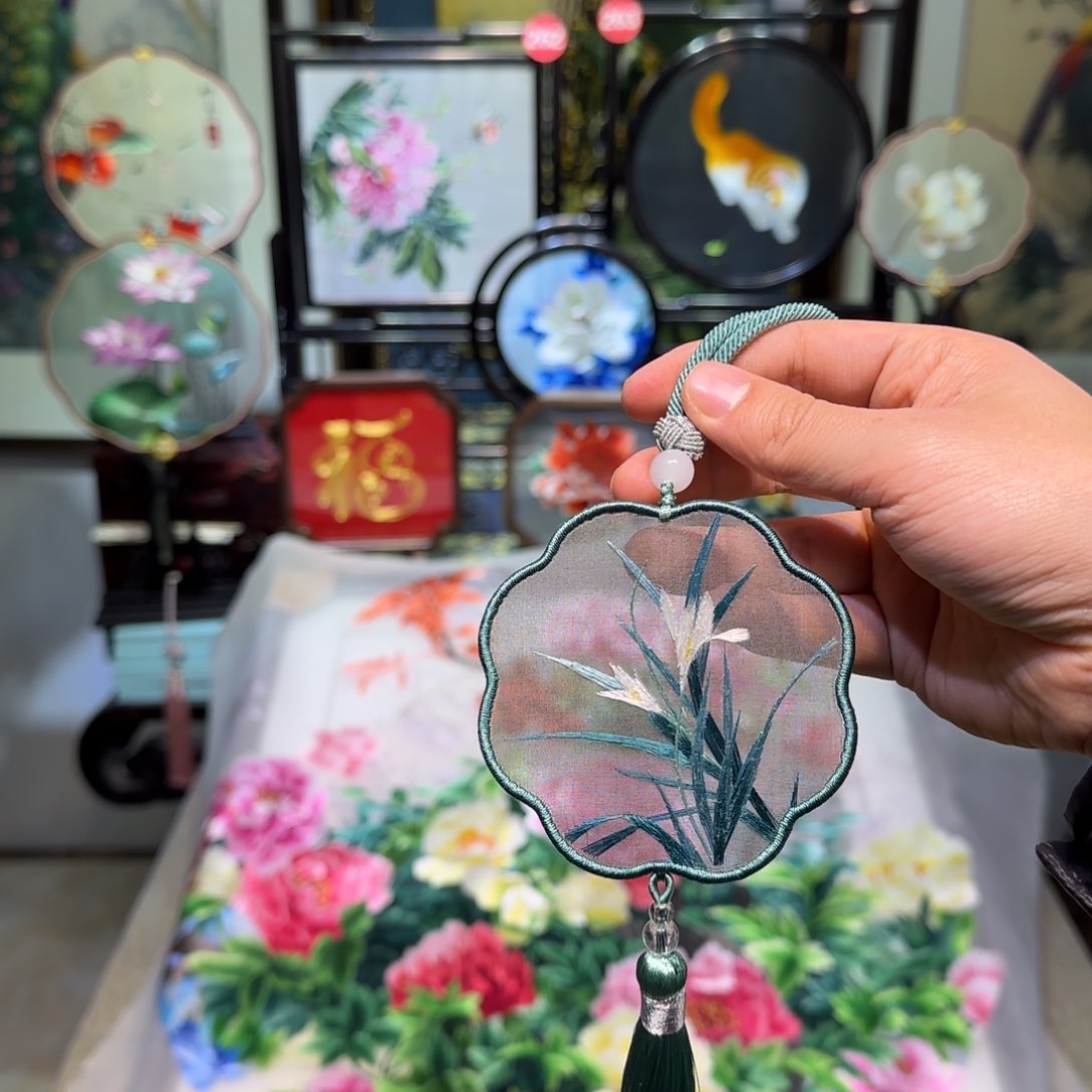 刺绣刺绣工艺精湛