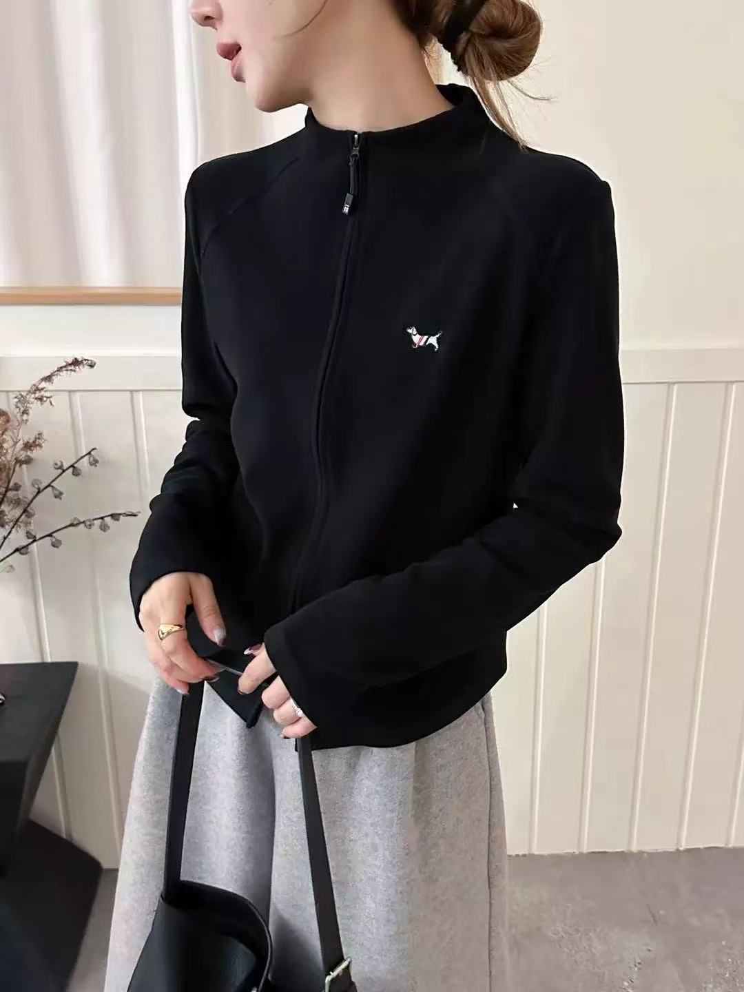 德绒立领刺绣小狗双拉链卫衣外套女秋冬修身显瘦百搭开衫上衣698