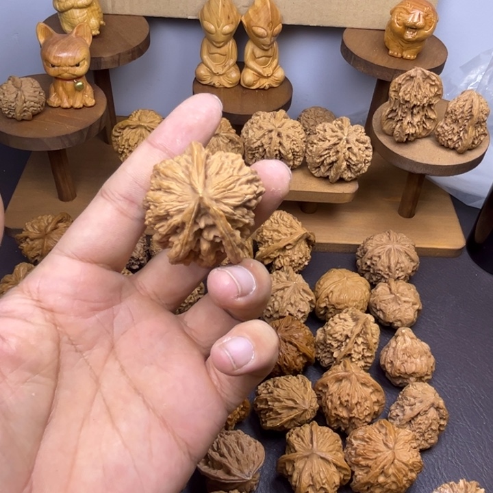 静***心吊坠桃核四座楼三棱