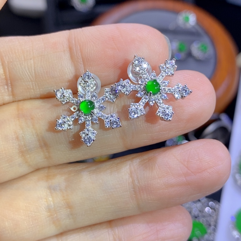 【闪购商品】翡翠挂件银S925镶嵌天然翡翠