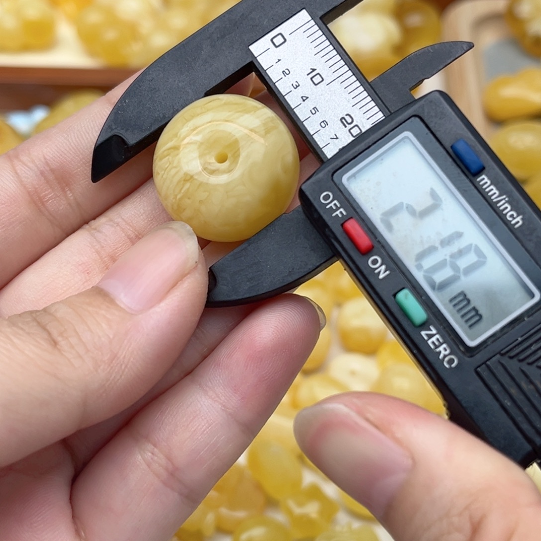 裸石蜜蜡未镶嵌配饰