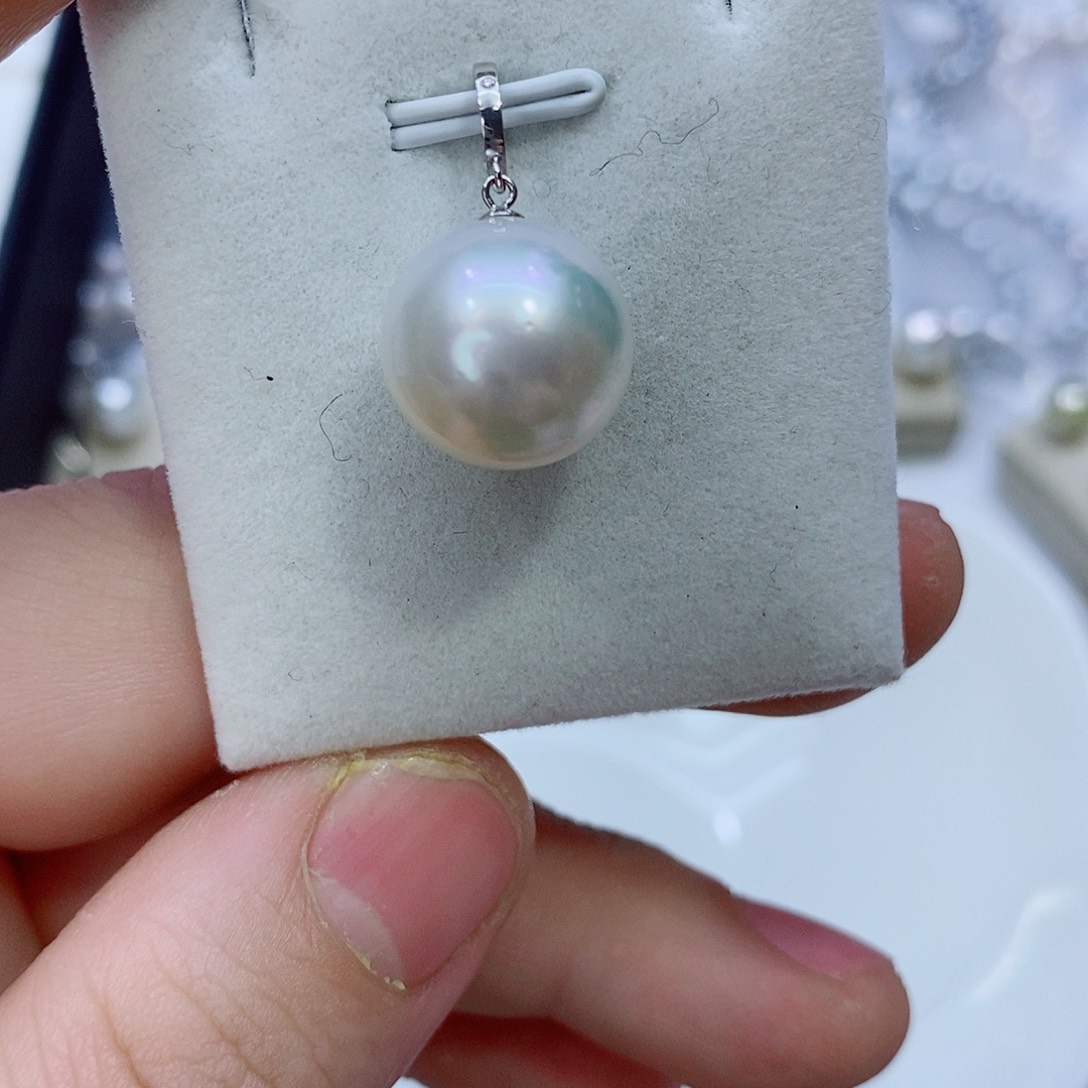 海水珍珠18K金镶嵌颈饰