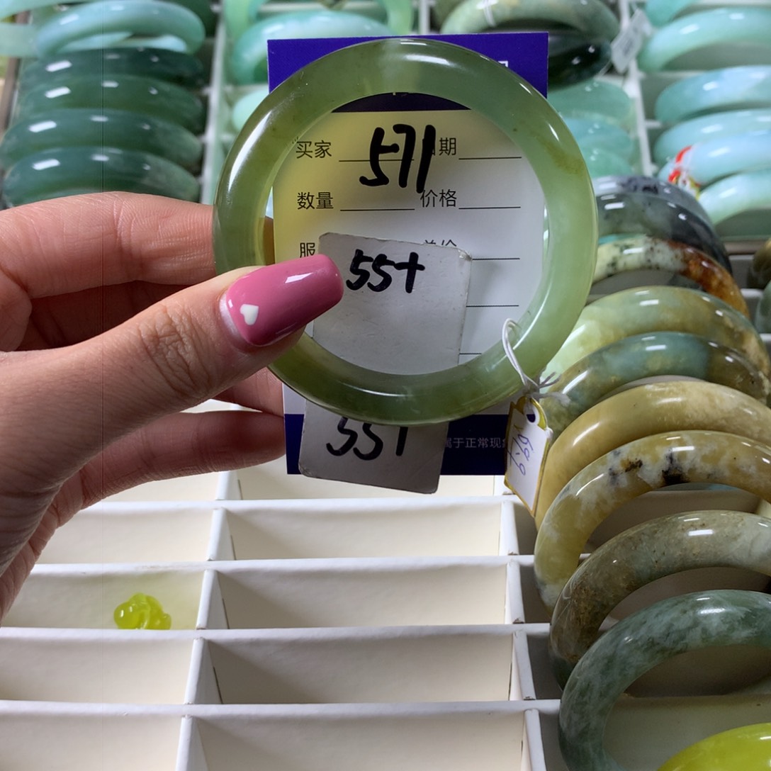 蛇纹石玉手镯未镶嵌571