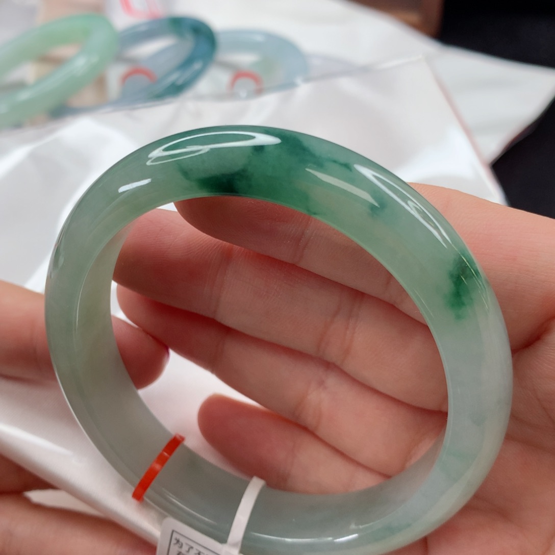 翡翠未镶嵌手镯圈口58.8