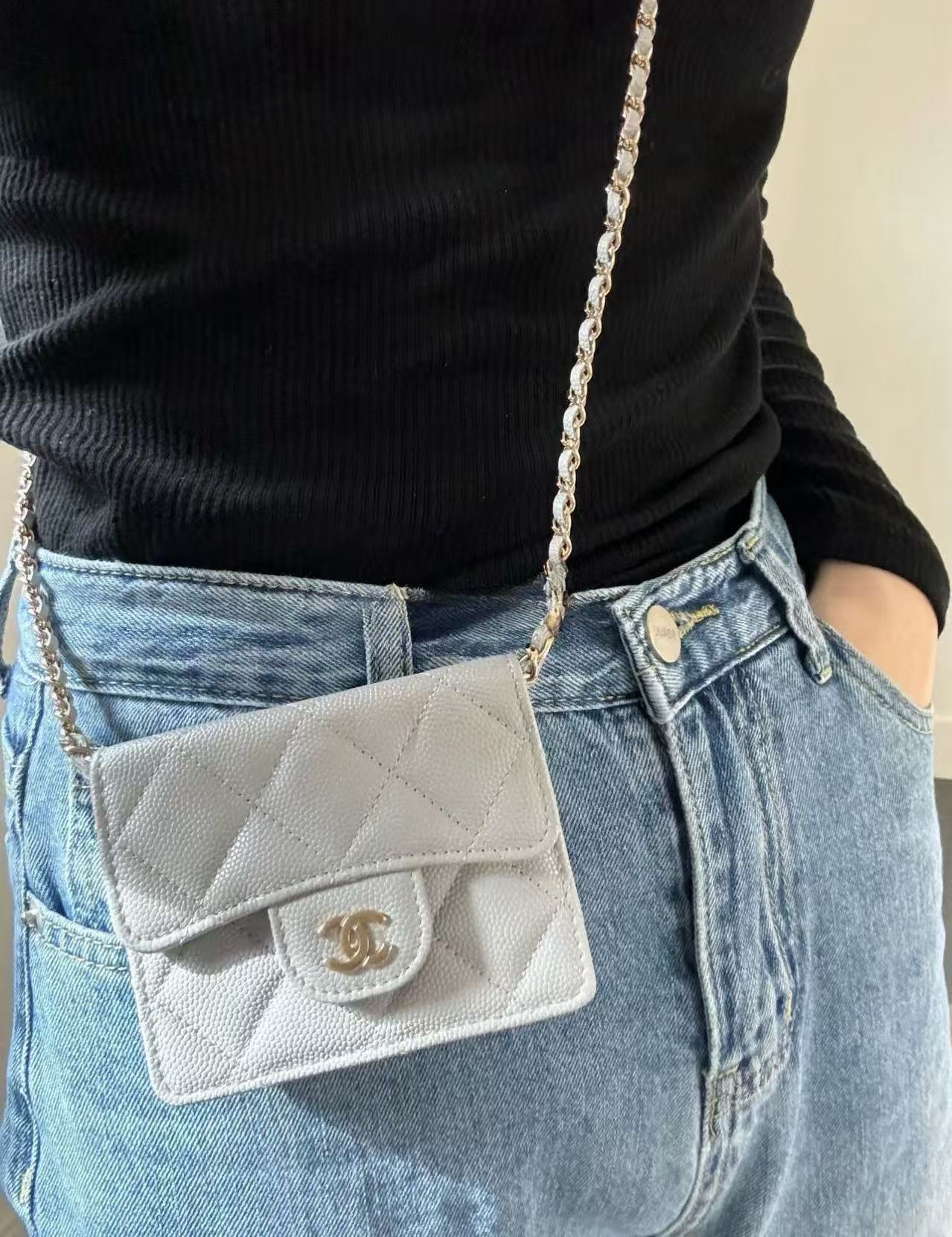 95新 Chanel/香奈儿 高级灰金扣mini woc斜挎卡 包 31开带尘卡
