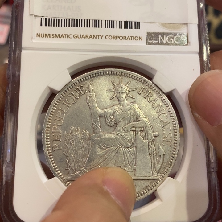 狼***8银Ag900如图一个纪念银币发货