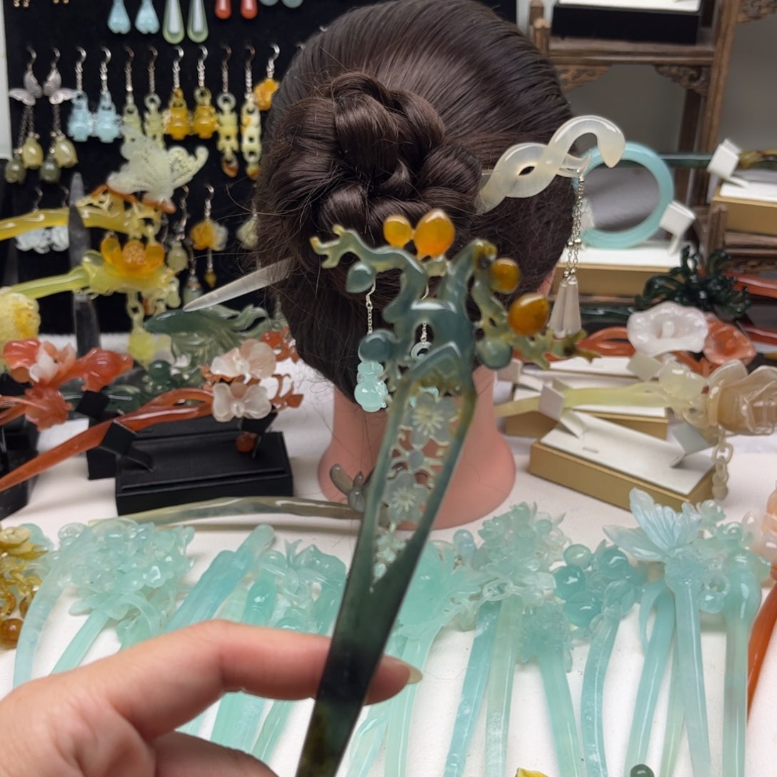 蛇纹石玉发饰合金