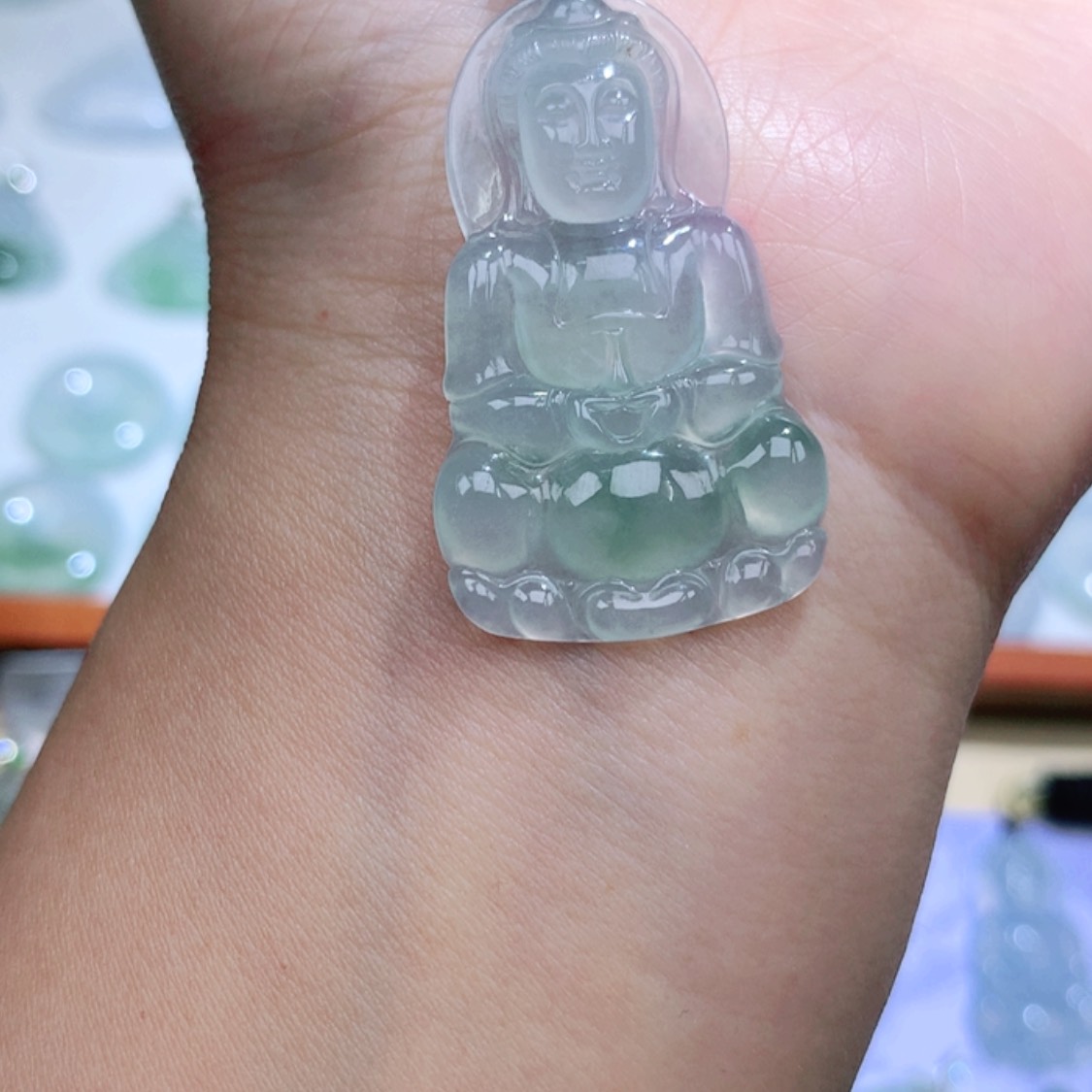 【闪购商品】翡翠颈饰未镶嵌观音