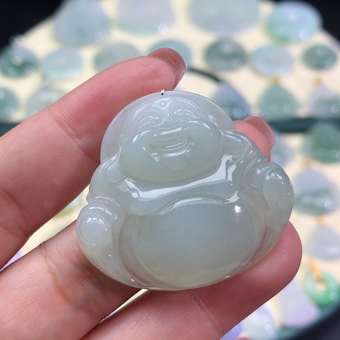 翡翠未镶嵌颈饰佛公