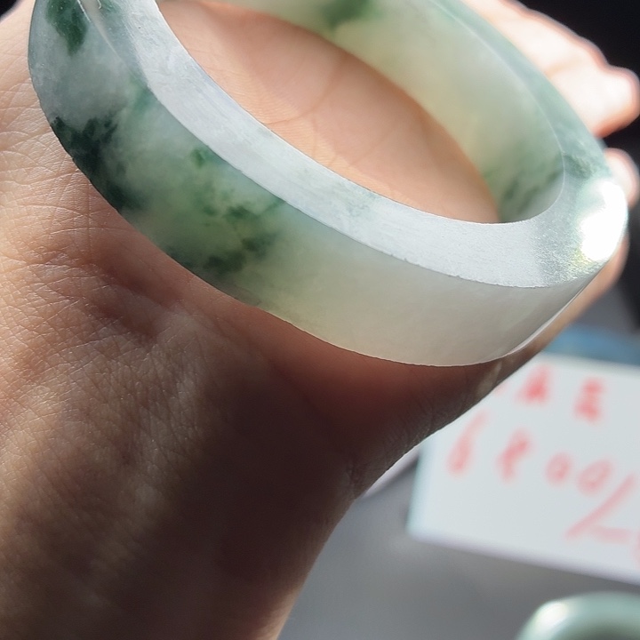 定制翡翠未镶嵌翡翠手镯