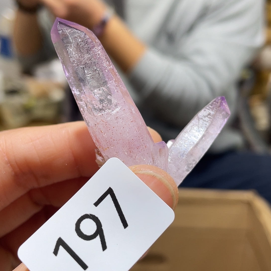 水晶摆件……未镶嵌