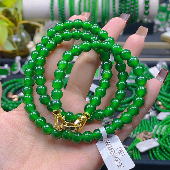 翡翠颈饰未镶嵌牛*添高冰阳绿卡8