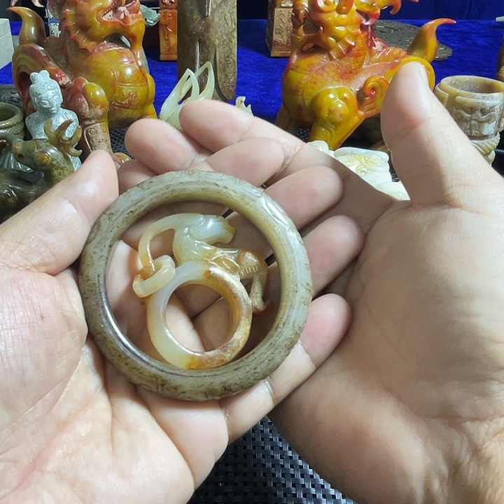 程***肃和田玉（糖玉）未镶嵌把件