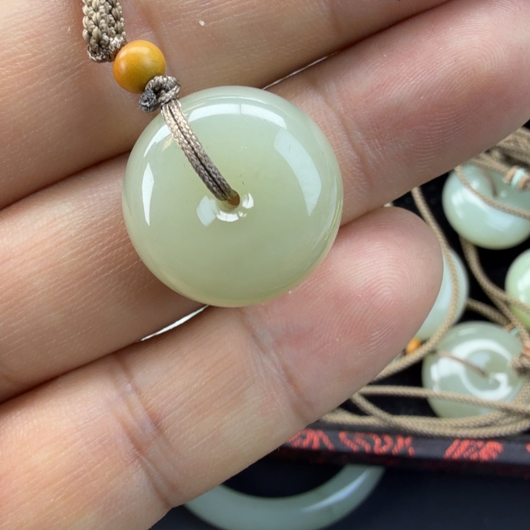 和田玉（糖玉）未镶嵌手链