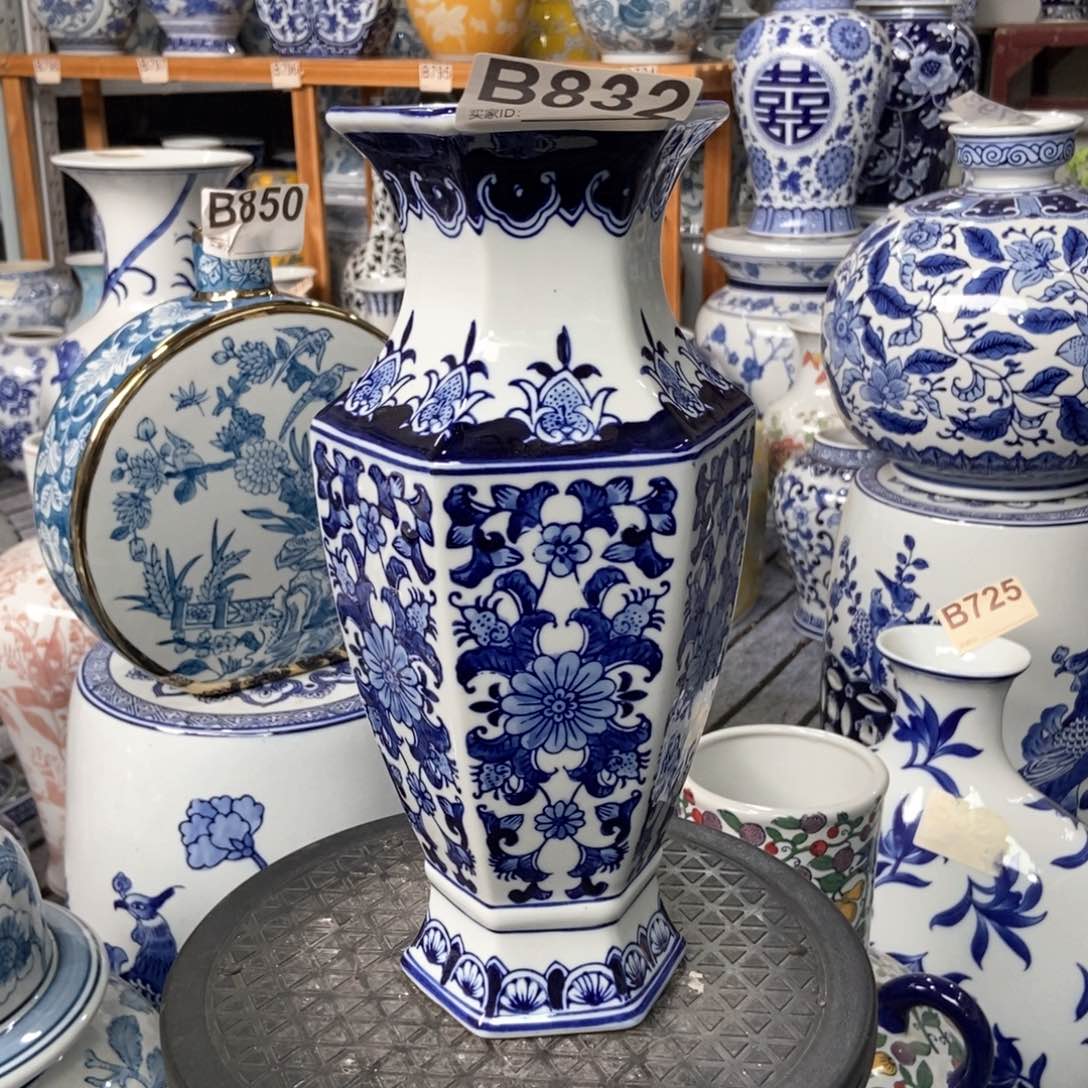 摆件花瓶手绘釉下彩