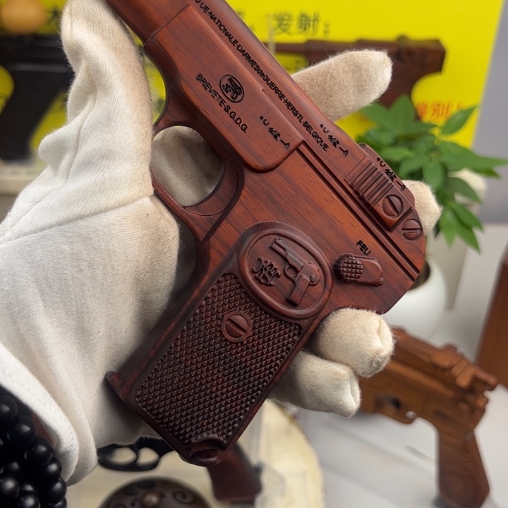 香榧木犀牛角紫檀枪牌撸子