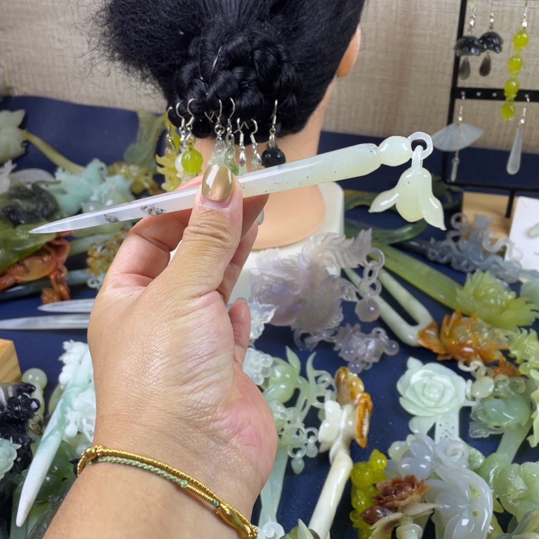 蛇纹石玉未镶嵌发饰