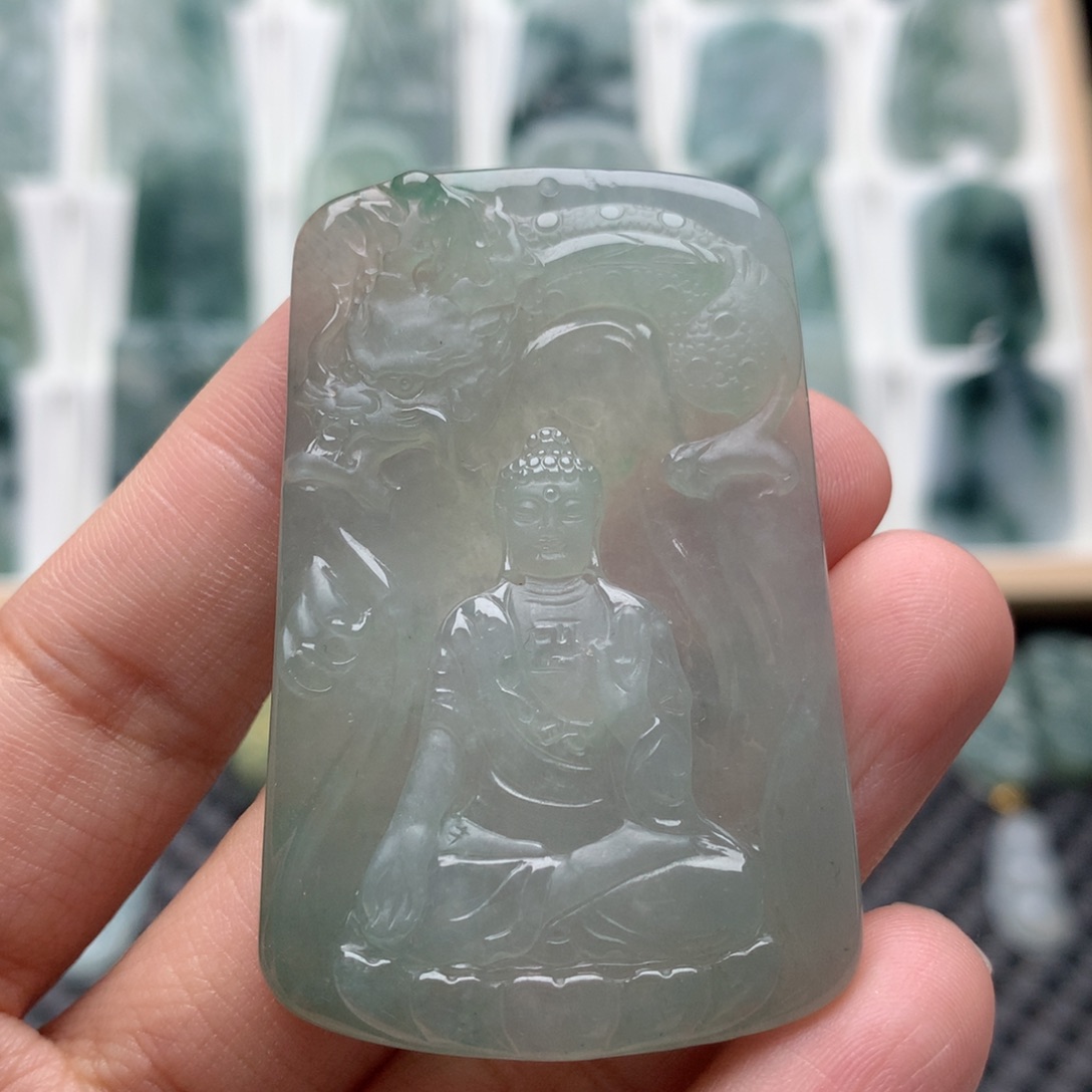 翡翠未镶嵌颈饰若*阿弥