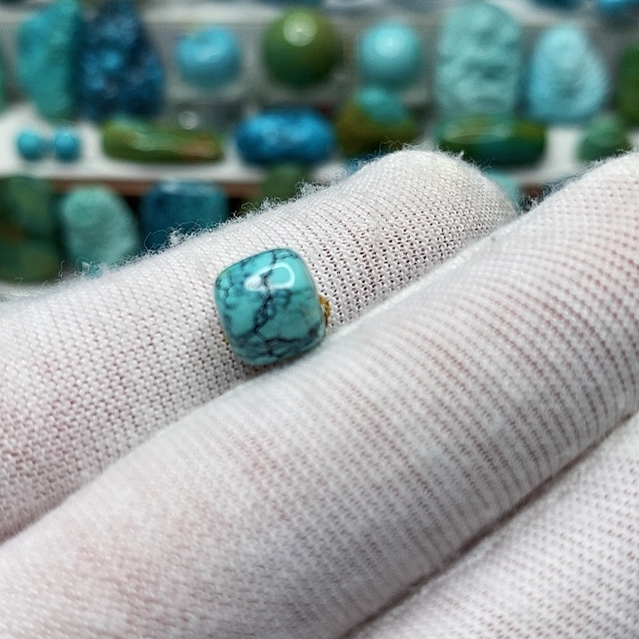 风***吹绿松石未镶嵌天然原矿 地大质检