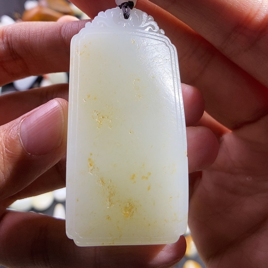 和田玉颈饰未镶嵌水*