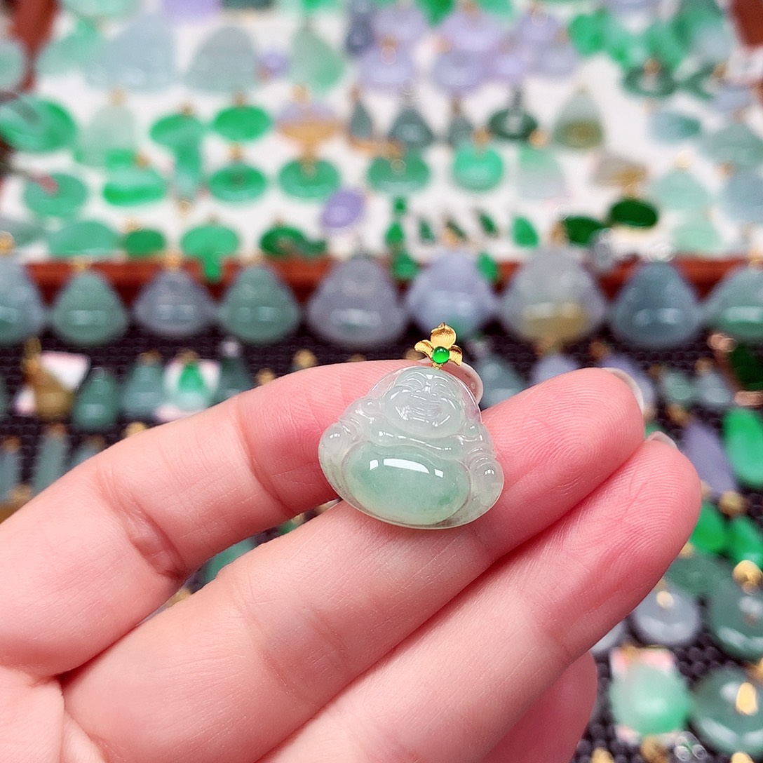 翡翠18K金镶嵌颈饰